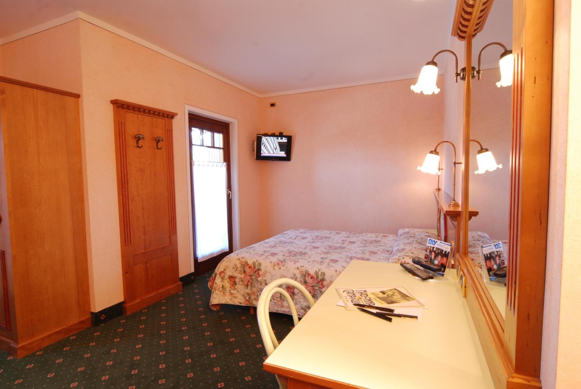 Hotel Ideal Madonna Esterno foto