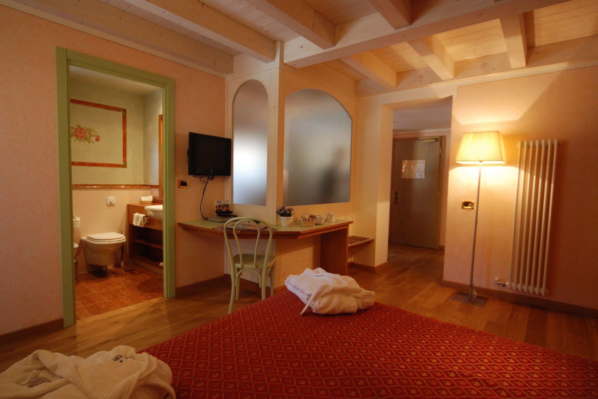 Hotel Ideal Madonna Esterno foto