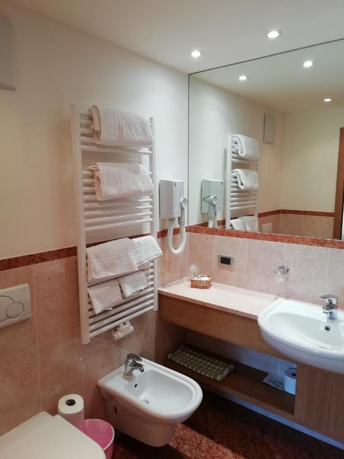 Hotel Ideal Madonna Esterno foto